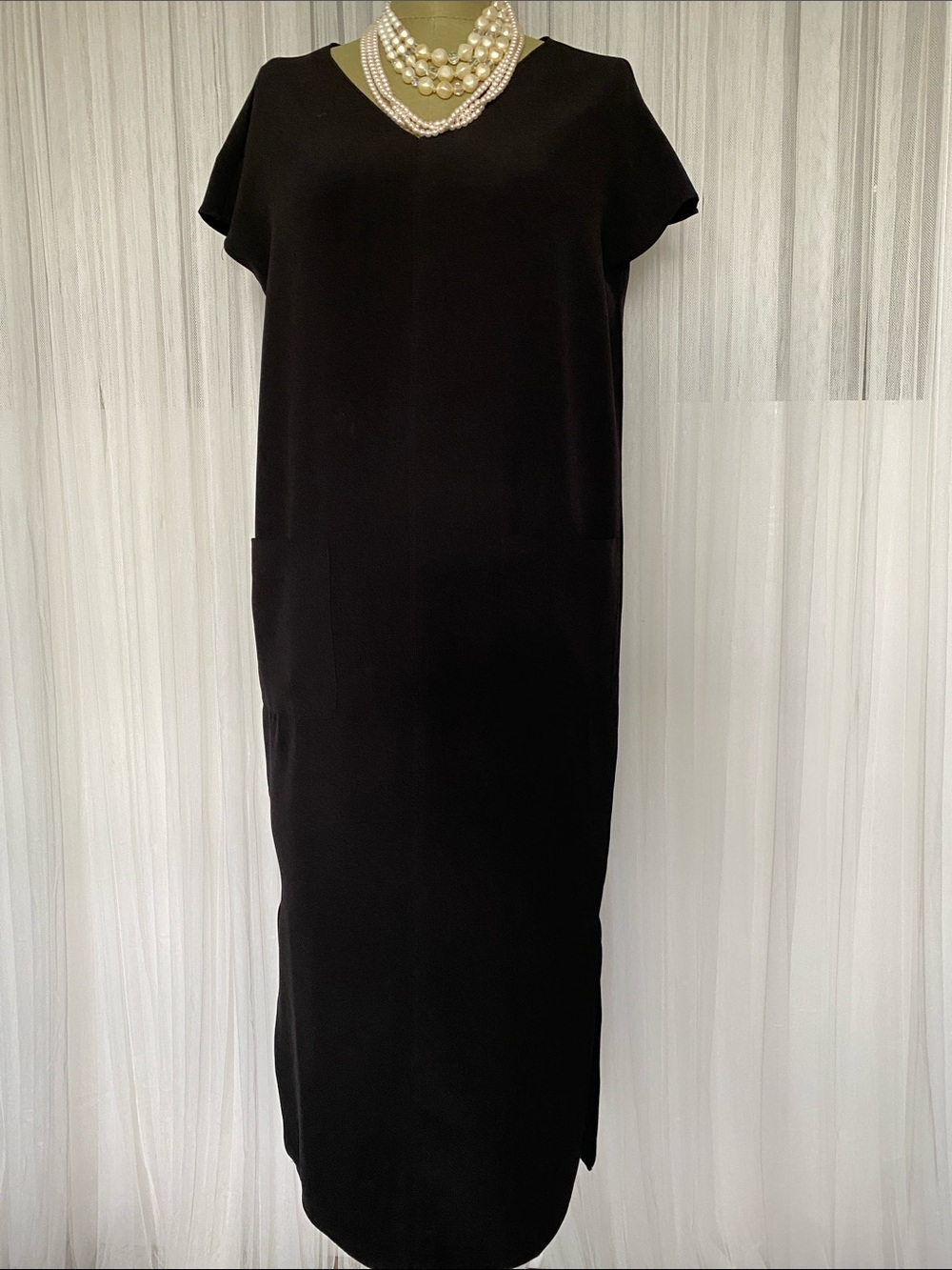 Classic Black V-Neck Shift Dress - Elegant Everyday Dress by Rabbitti Size L